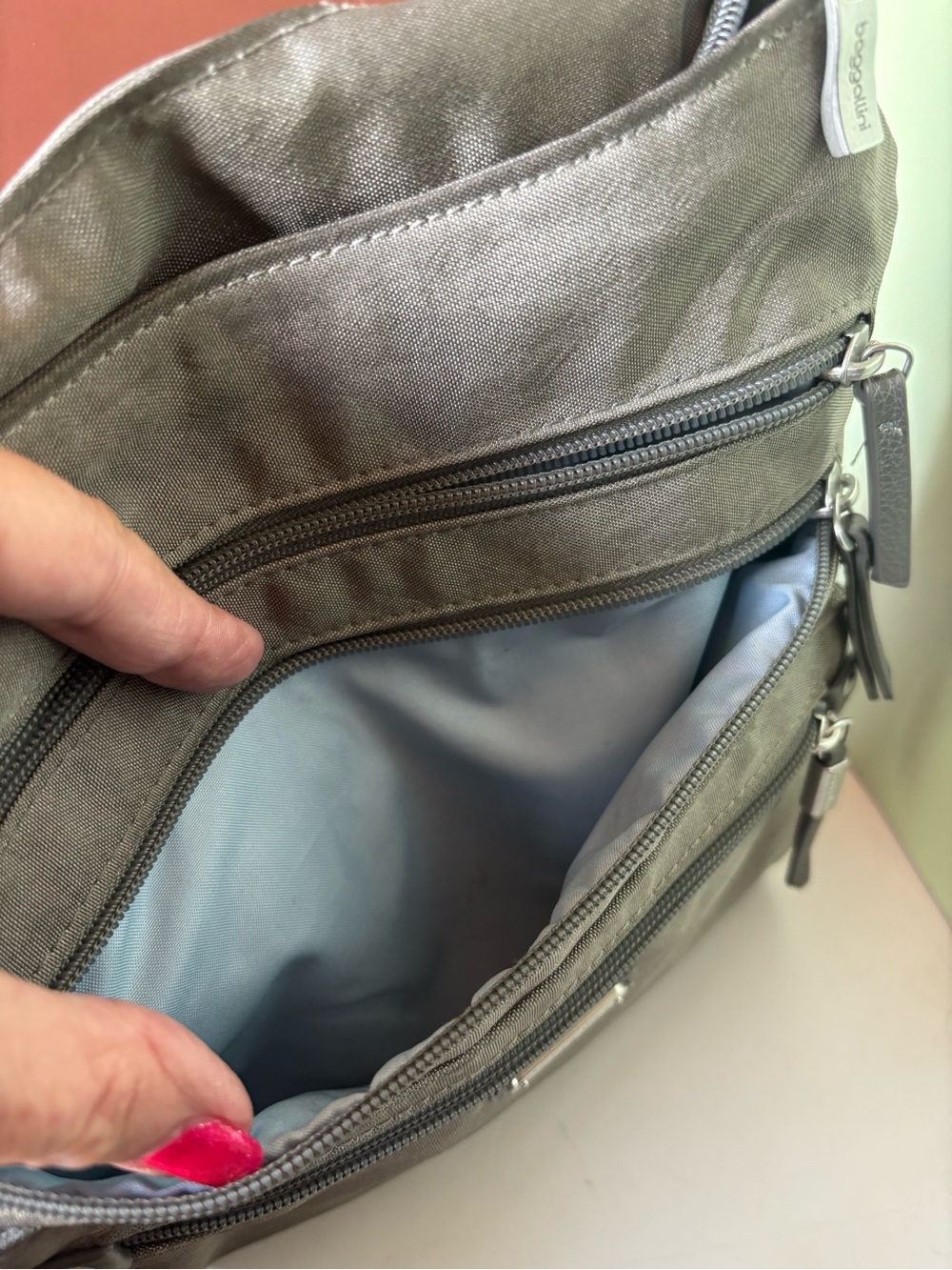 BAGGALLINI Gray Crossbody Organizer Bag, Matching RFID Wristlet - Picture 5 of 8